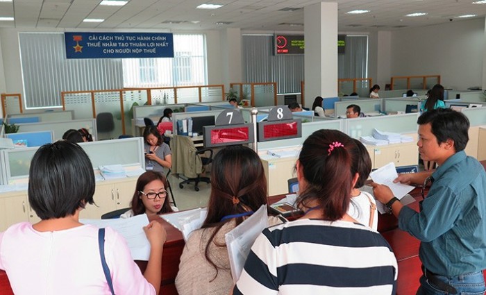 cuc thue tp hcm thu hon 23000 ty tien no thue