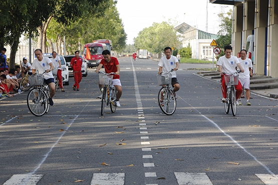 Thi xe đạp chậm