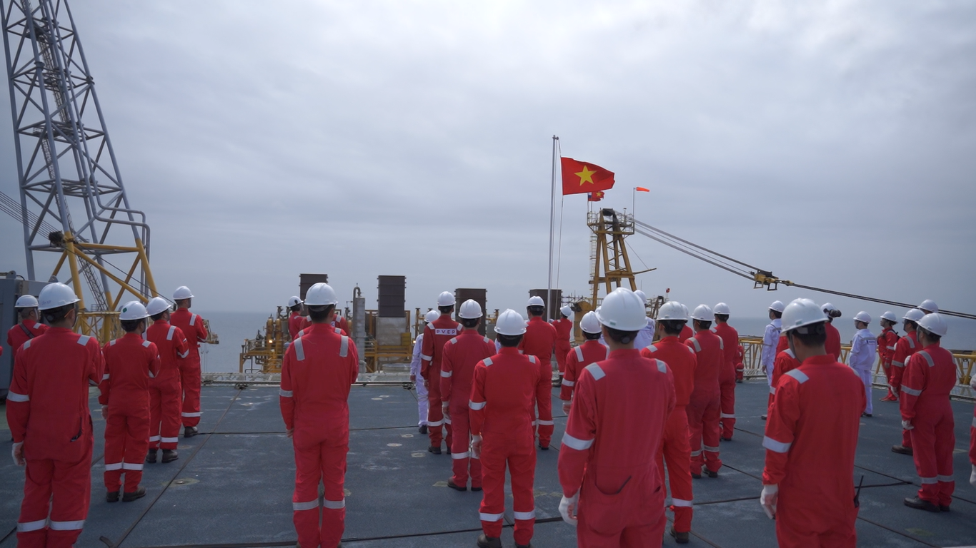 Xuân sớm trên giàn khai thác Hải Thạch - Mộc Tinh Xuân sớm trên giàn khai thác Hải Thạch - Mộc Tinh