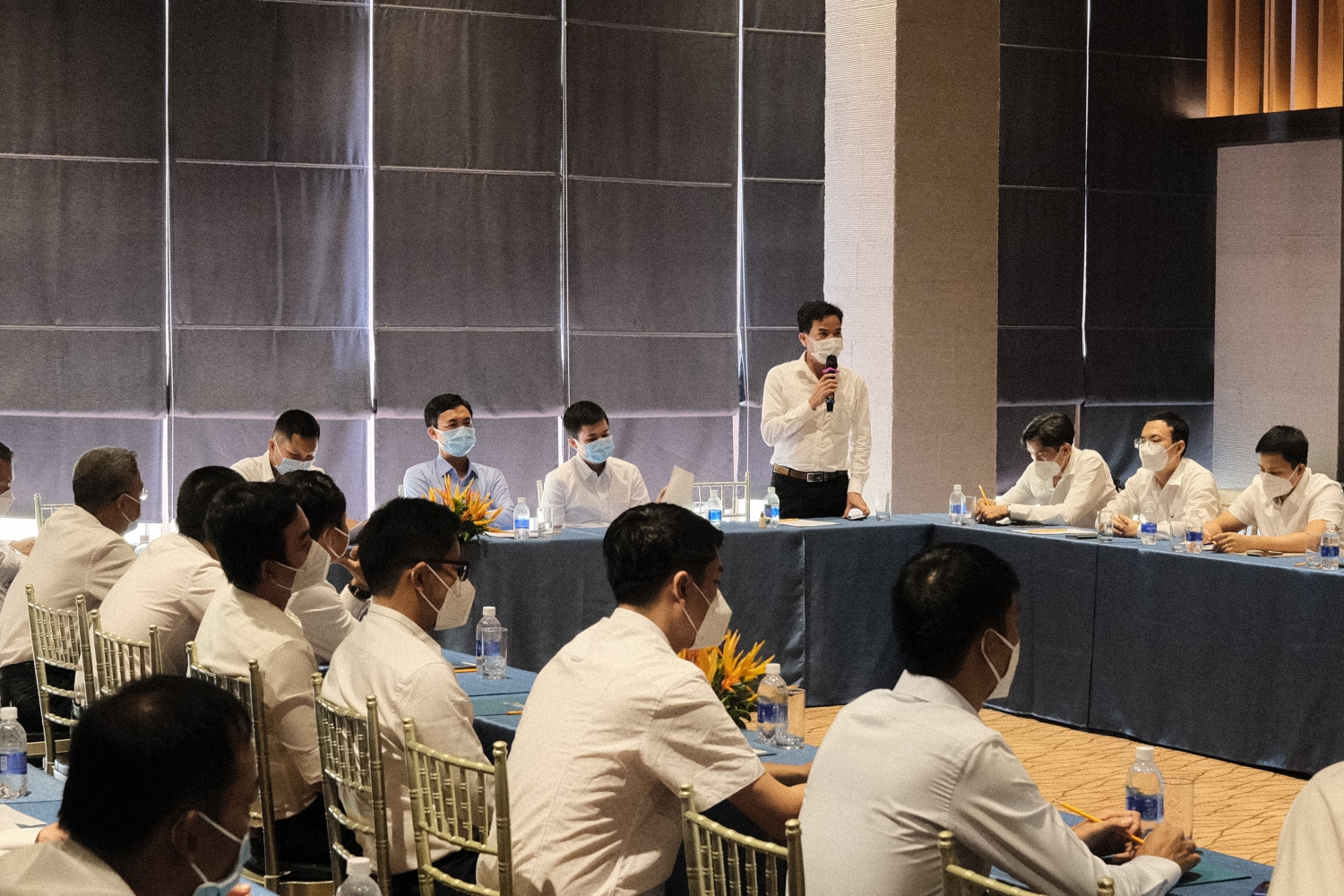 Thảo luận tại Hội nghị