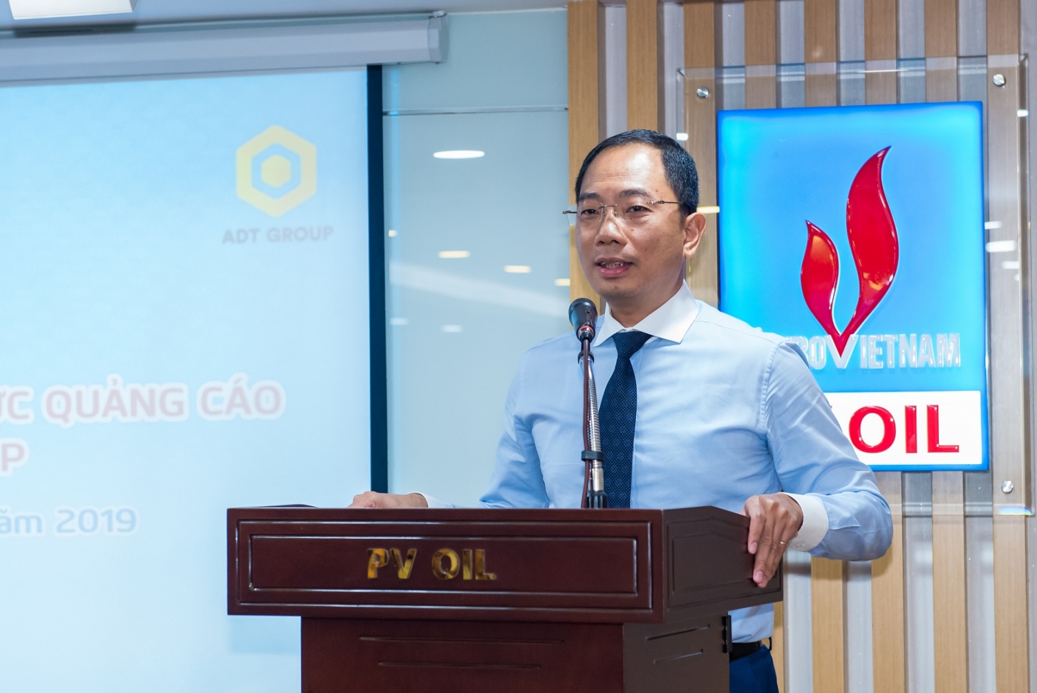 pvoil va adt group ky thoa thuan hop tac trong linh vuc quang cao