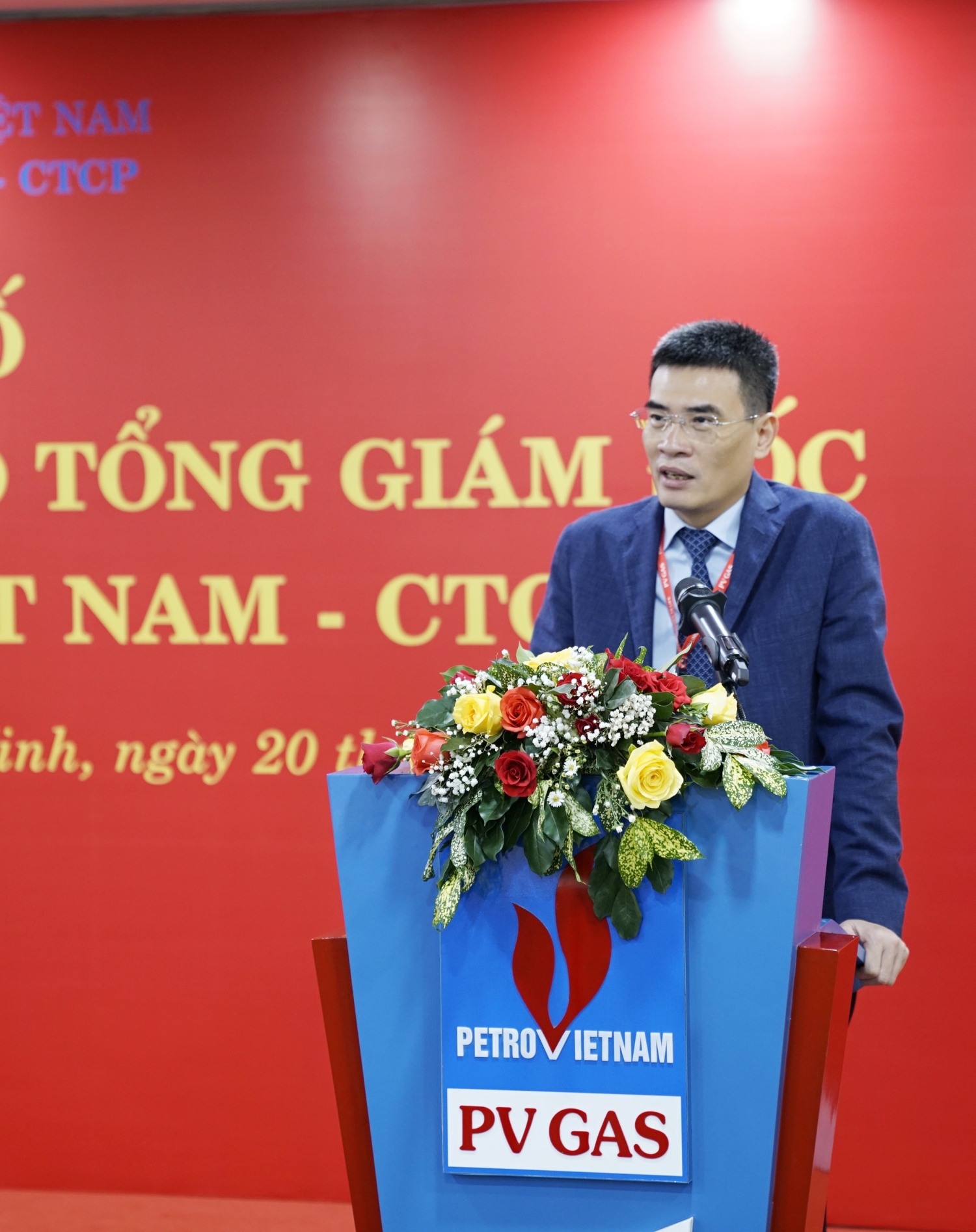pv gas bo nhiem 2 pho tong giam doc moi
