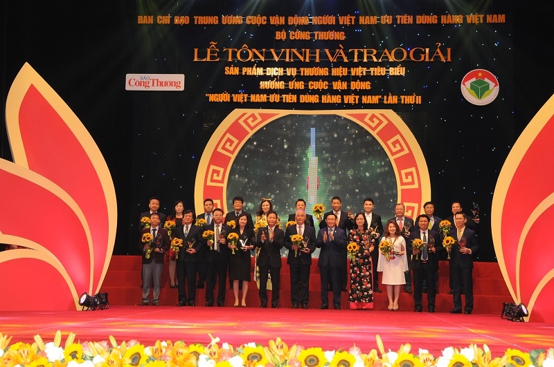 Đạm Cà Mau đạt Top 10 sản phẩm thương hiệu Việt xuất sắc dam ca mau dat top 10 san pham thuong hieu viet xuat sac