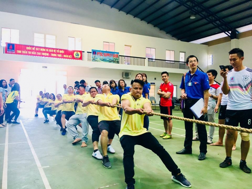 ptsc to chuc giao luu the thao chao mung thang thanh nien 2018