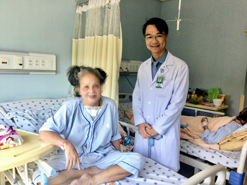 Phẫu thuật thành công cho bệnh nhân bị bướu cổ 50 năm dẫn đến suy tim