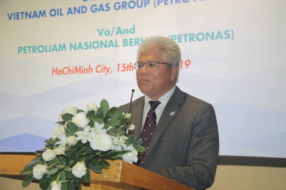 petrovietnam va petronas ky thoa thuan khung mua ban khi