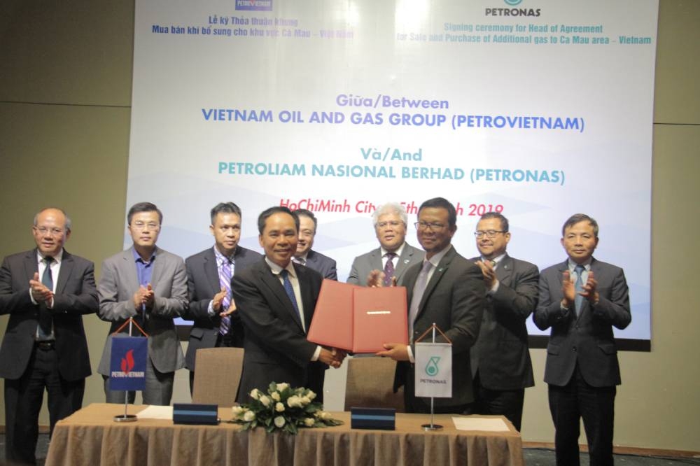 petrovietnam va petronas ky thoa thuan khung mua ban khi