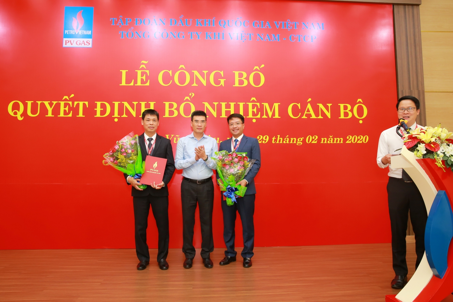 pv gas bo nhiem giam doc pho giam doc cong ty dich vu khi