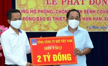PV GAS ủng hộ Cà Mau 2 tỷ đồng phòng chống dịch bệnh Covid-19 và hỗ trợ đồng bào bị thiệt hại do hạn hán, xâm nhập mặn