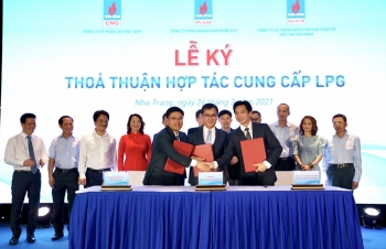 Ký kết “Thỏa thuận hợp tác cung cấp LPG” và “Hợp đồng khung cung cấp LNG” giữa các đơn vị của PV GAS