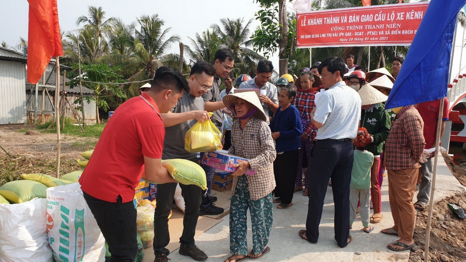 Thanh niên DAK tích cực tham gia các chương trình ASXH