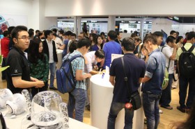 Khai trương cửa hàng Apple theo chuẩn APR