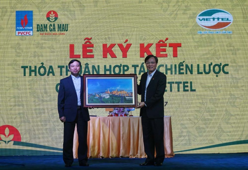 pvcfc ky ket hop tac chien luoc voi viettel