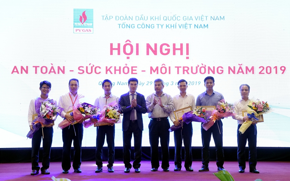 pv gas to chuc hoi nghi an toan suc khoe moi truong 2019