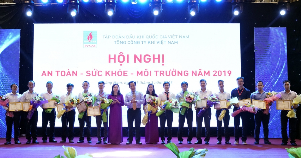pv gas to chuc hoi nghi an toan suc khoe moi truong 2019