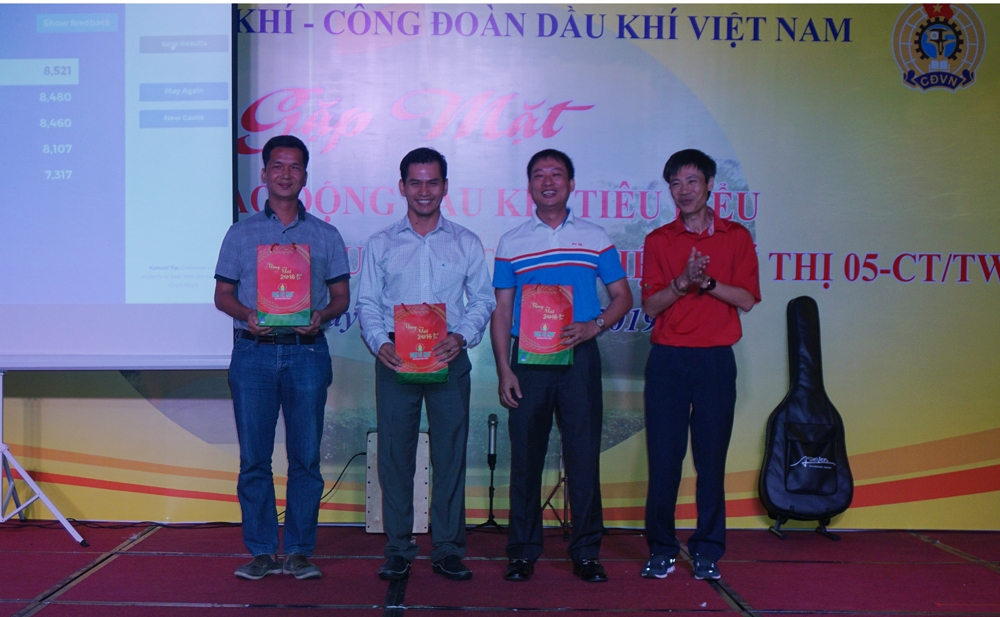 cd dkvn gap mat nguoi lao dong dau khi tieu bieu 2019
