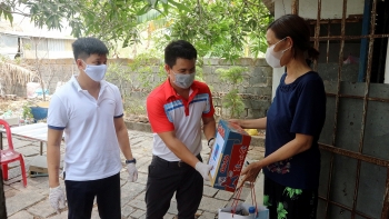 KVT "Thắp lửa yêu thương” hỗ trợ người có hoàn cảnh khó khăn trong mùa dịch Covid-19