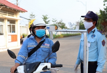 Đạm Cà Mau: Máy đo thân nhiệt thông minh - sáng kiến hữu ích phòng chống dịch Covid-19