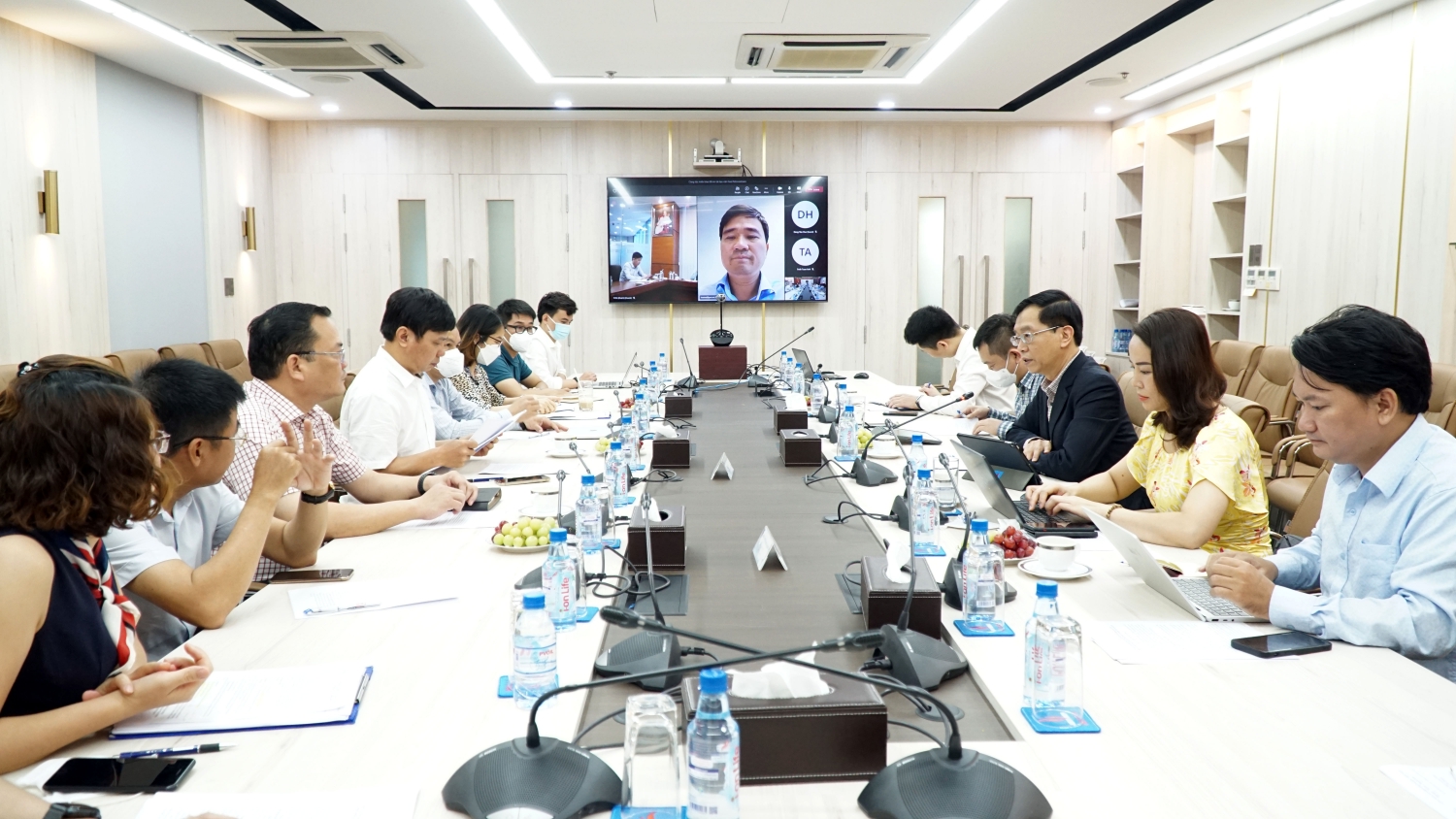 Toàn cảnh buổi làm việc