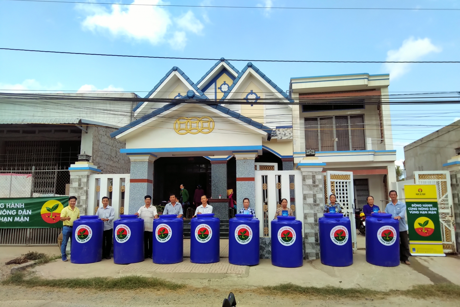 dam ca mau tang 50 bon chua nuoc giup nhan dan ben tre vuot han man