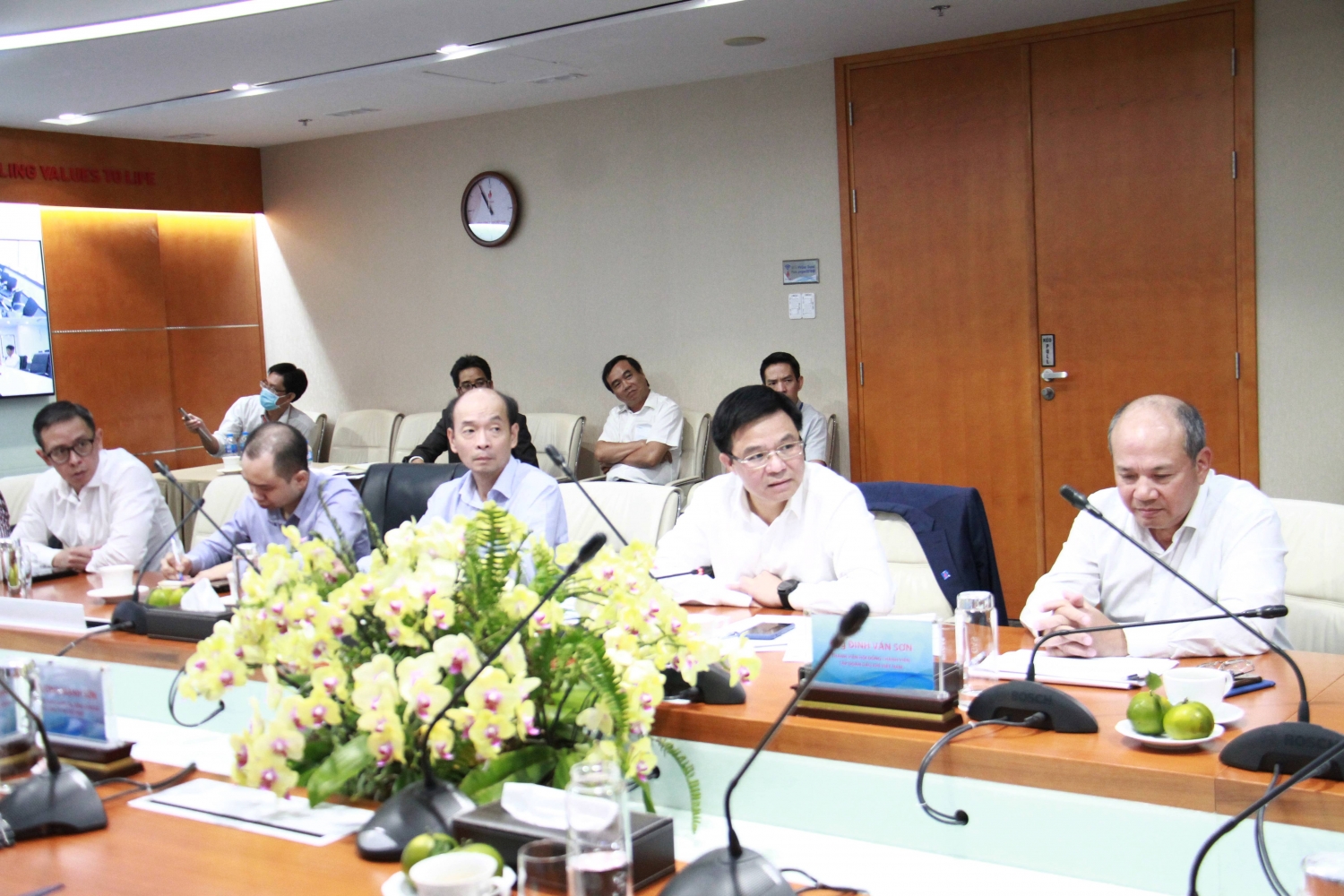 tong giam doc pvn lam viec voi pv gas ve cong tac trien khai cac du an