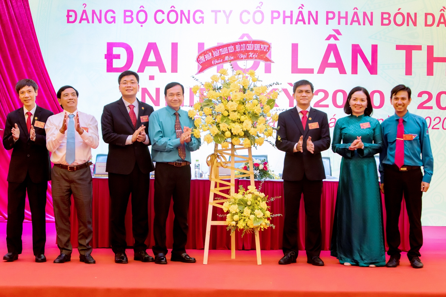 dang bo pvcfc nhiem ky 2020 2025 tien phong doi moi but pha vuon xa