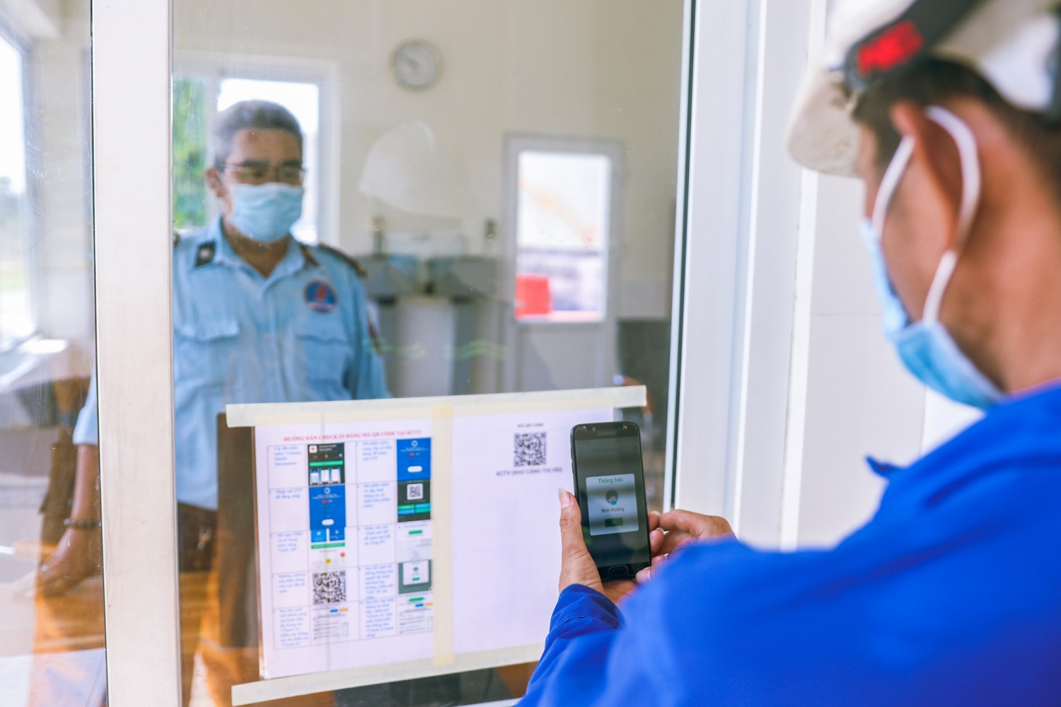 Việt Nam chính thức dừng khai báo y tế nội địa