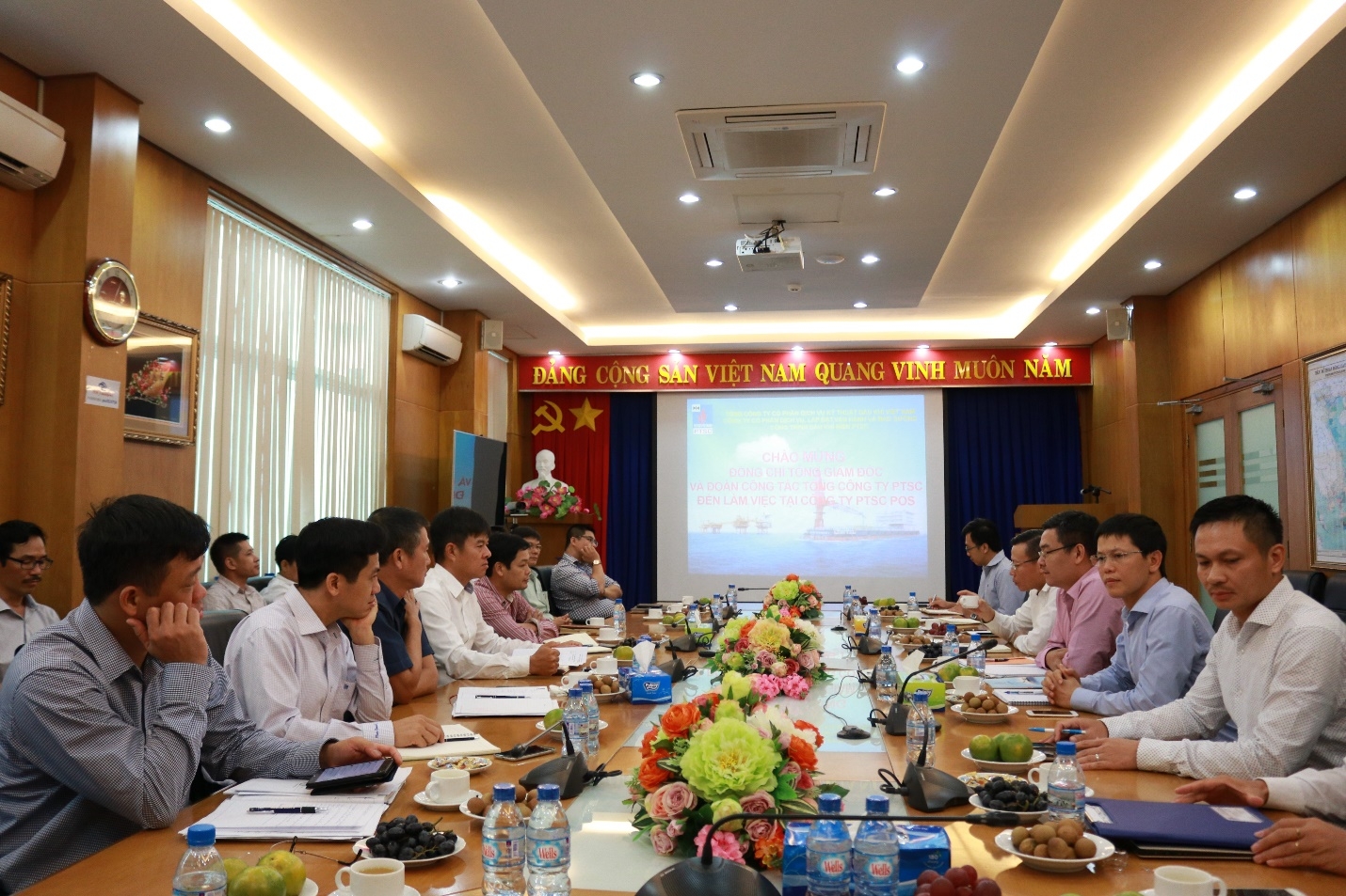 tan tong giam doc ptsc tham va lam viec tai cac don vi thanh vien