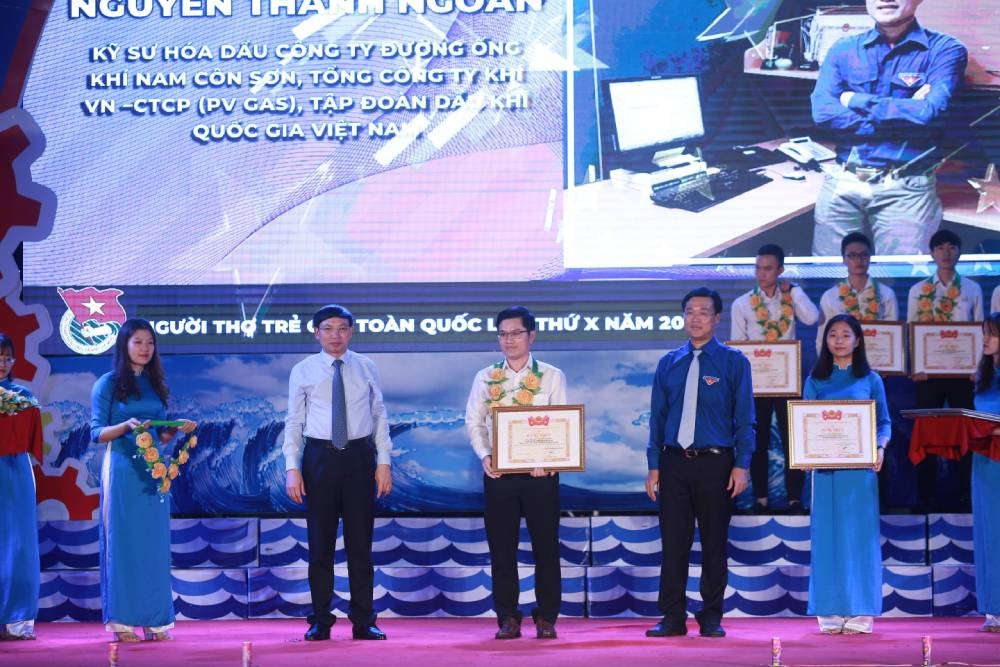 sang kien mang lai hang trieu usd cua nhung nguoi tho tre