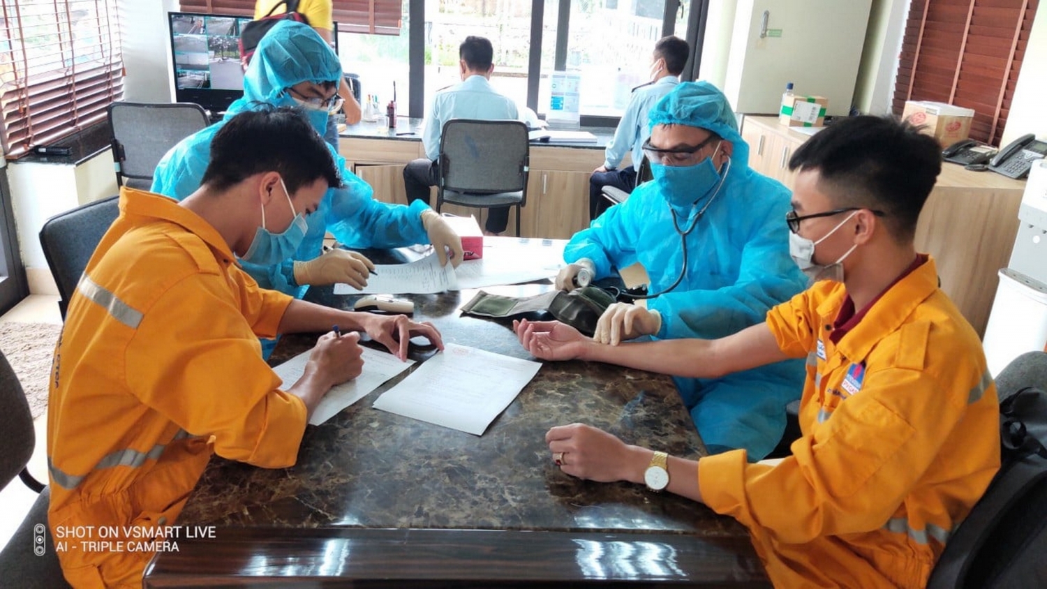 Nghiêm túc thực hiện các chương trình phòng chống COVID-19