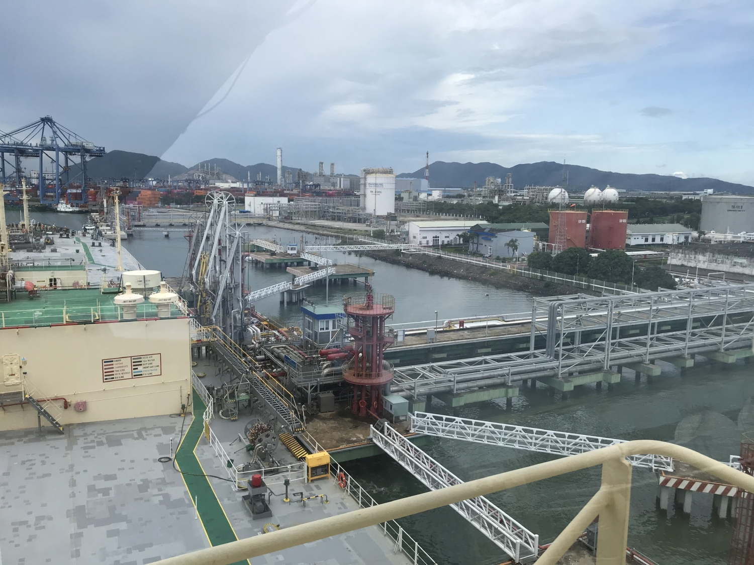 Tiếp nhận lô hàng có ý nghĩa quan trọng: PVGas Trading/PV GAS trở thành khách hàng trực tiếp đầu tiên hợp tác với Saudi Aramco tại thị trường Việt Nam