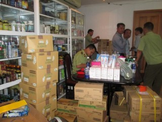 Lại bắt giữ lượng lớn thực phẩm chức năng không rõ nguồn gốc