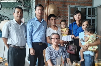 Đoàn Thanh niên PV Security thăm hỏi người lao động có hoàn cảnh khó khăn