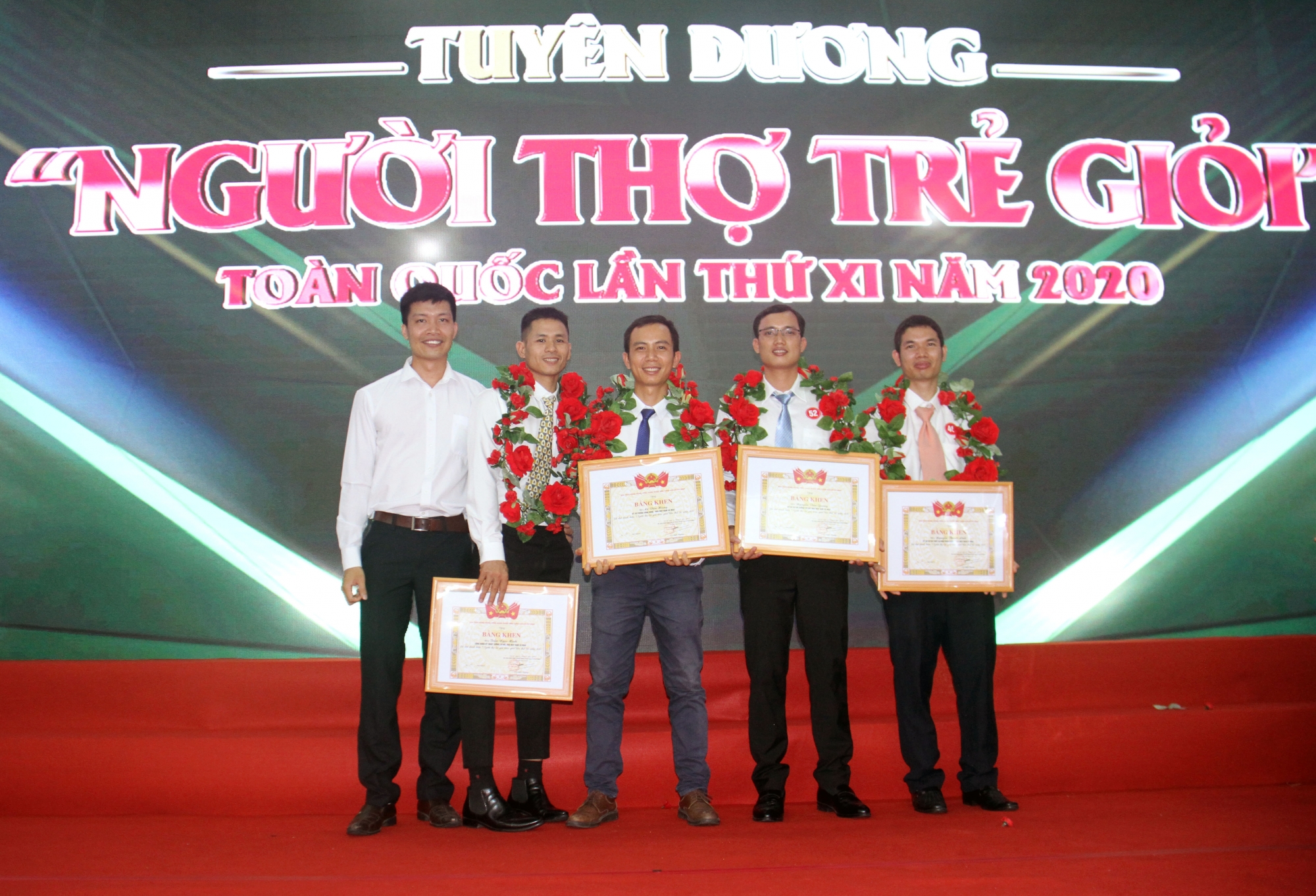 13 gương mặt Dầu khí được tuyên dương “Người thợ trẻ giỏi” toàn quốc lần XI năm 2020 13 guong mat dau khi duoc tuyen duong nguoi tho tre gioi toan quoc lan xi nam 2020