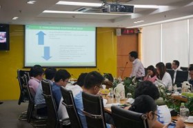 Lãnh đạo PVFCCo gặp gỡ các nhà đầu tư