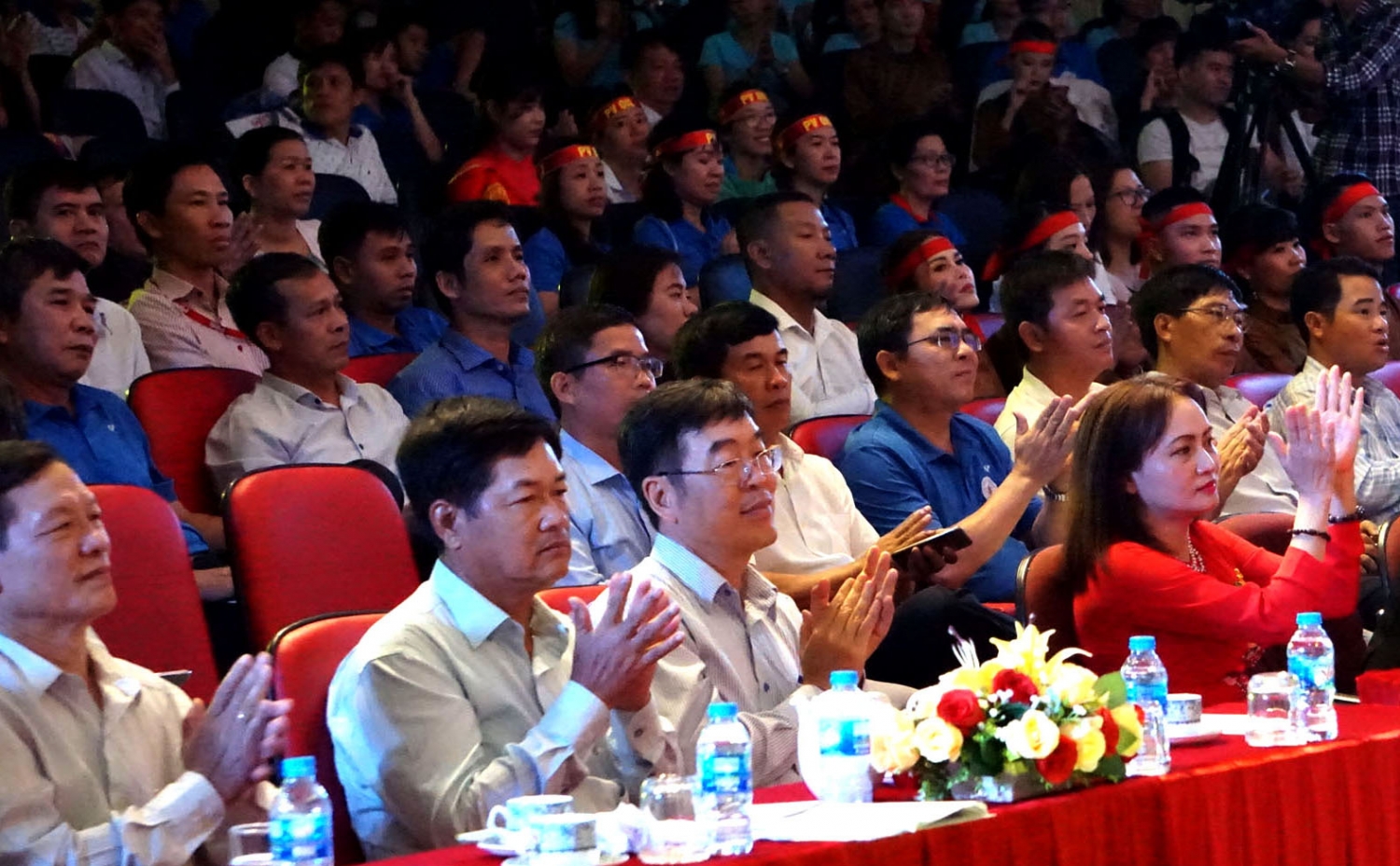 Liên hoan “Tiếng hát Những người đi tìm lửa ngành Dầu khí 2019” khu vực phía Nam lien hoan tieng hat nguoi di tim lua nganh dau khi 2019 khu vuc phia nam