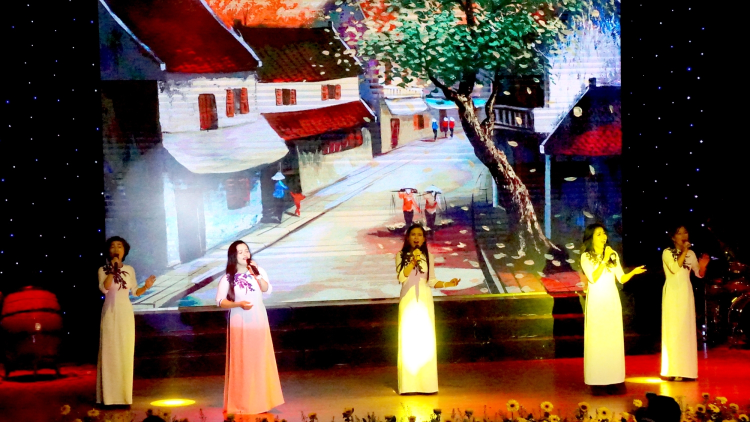 Liên hoan “Tiếng hát Những người đi tìm lửa ngành Dầu khí 2019” khu vực phía Nam lien hoan tieng hat nguoi di tim lua nganh dau khi 2019 khu vuc phia nam