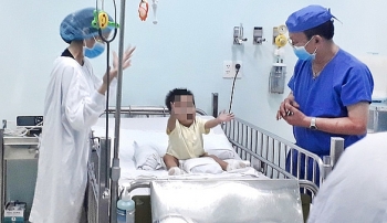 Ông nội hiến gan cứu cháu sinh non bị suy gan giai đoạn cuối