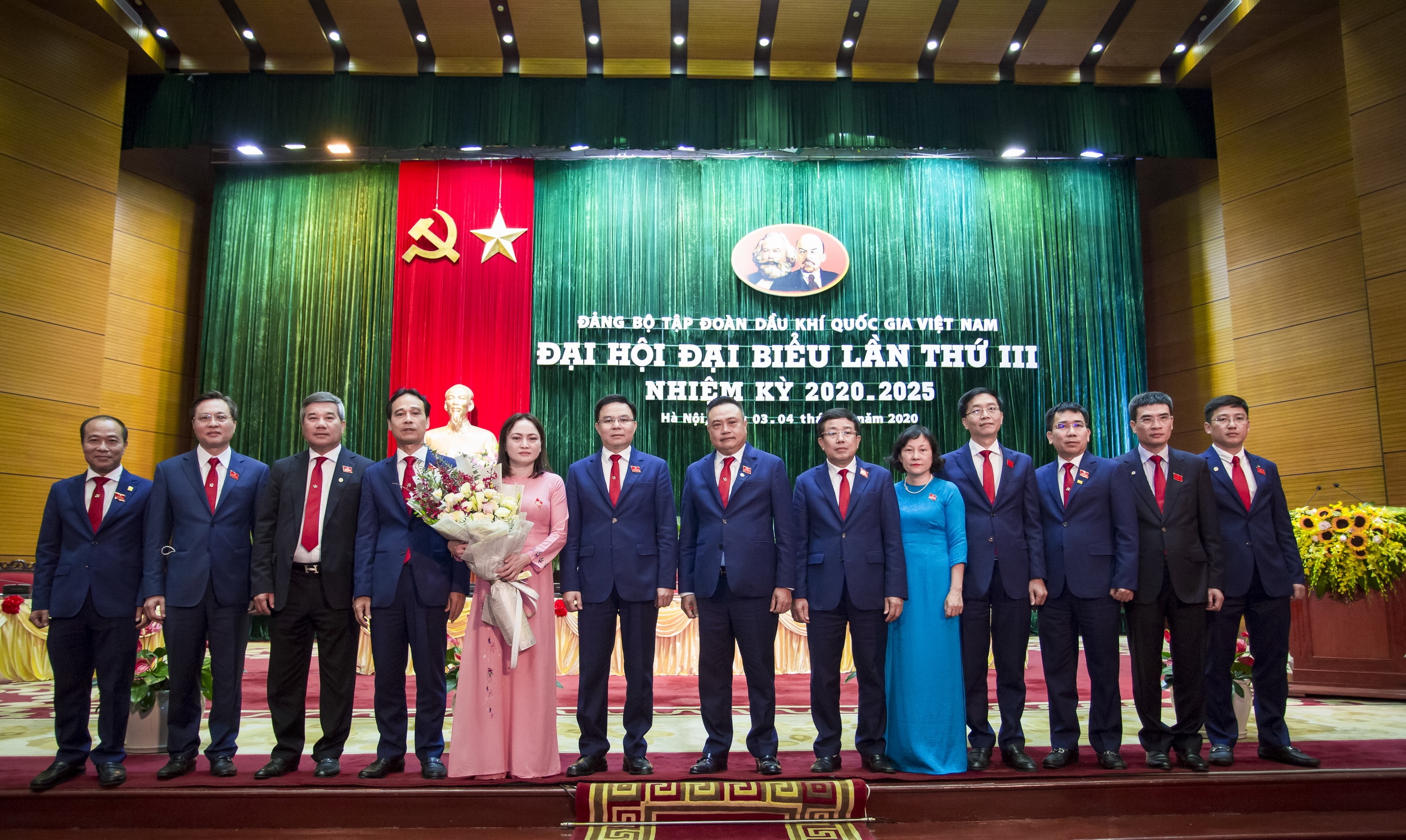 phat huy vai tro chu luc cua pv gas trong thuc hien chien luoc va quy hoach phat trien nganh cong nghiep khi viet nam