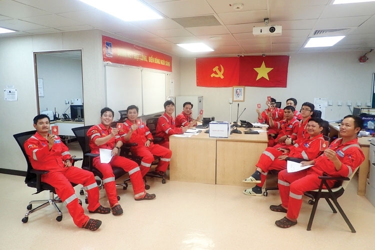 0304-bien-dong-4