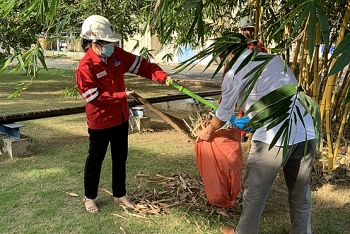 NT2: Ra quân tổng vệ sinh công ty