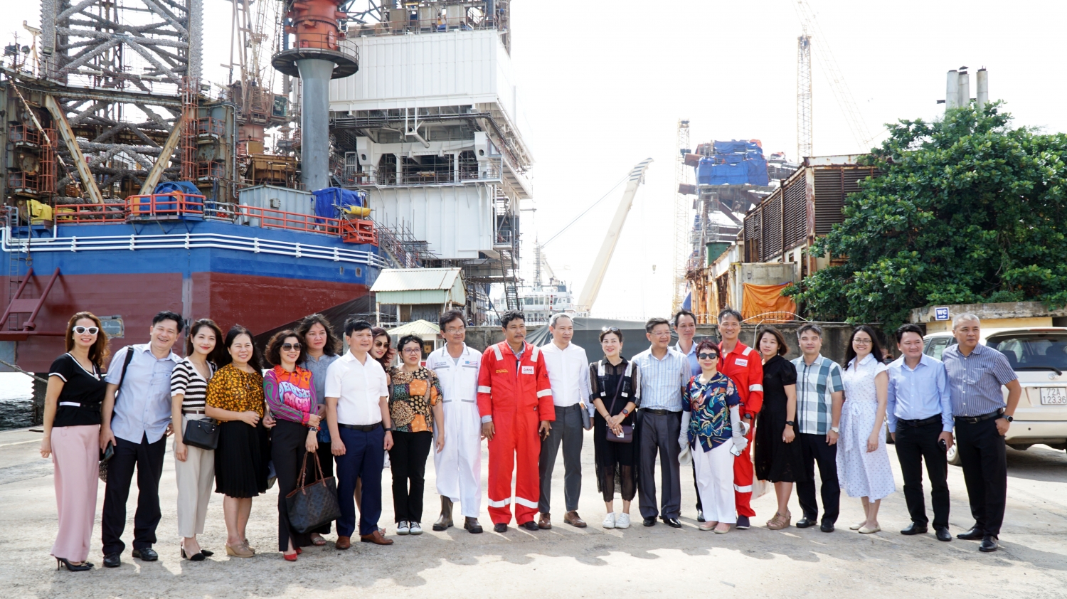 Đoàn tham quan cảng  PTSC
