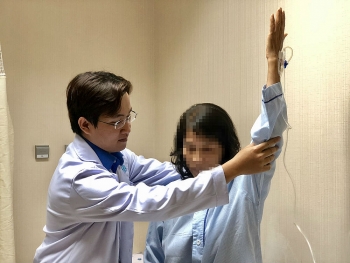 Kỹ thuật can thiệp ít xâm lấn điều trị chấn thương khớp vai