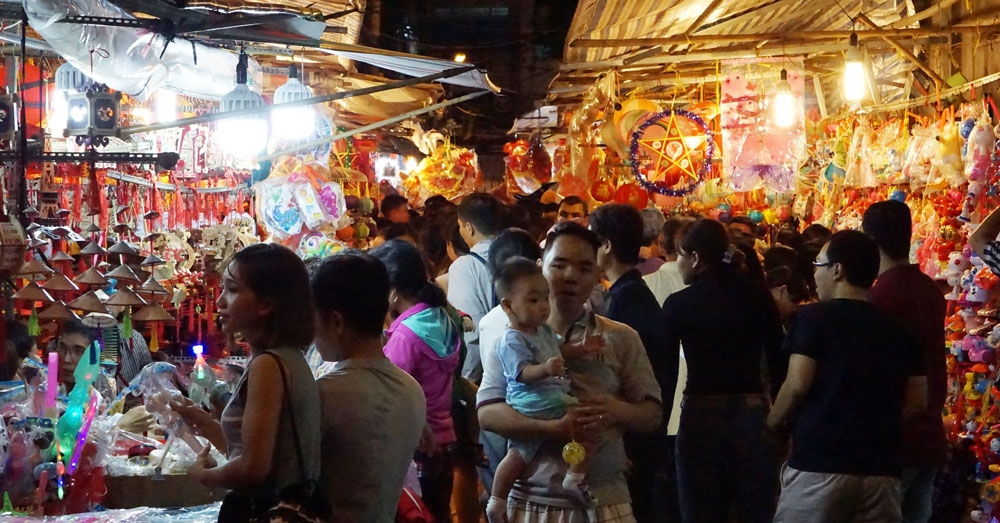 ngam pho long den ruc ro mua trung thu