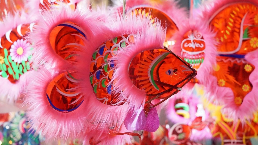 ngam pho long den ruc ro mua trung thu
