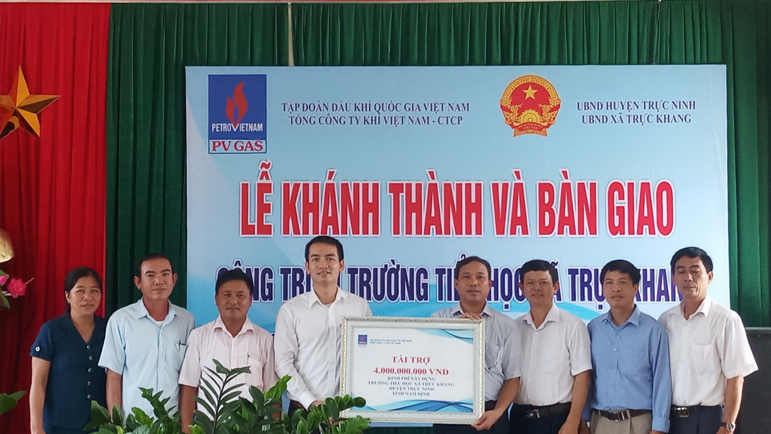 3435-1-trao-chung-nhan-tai-tro