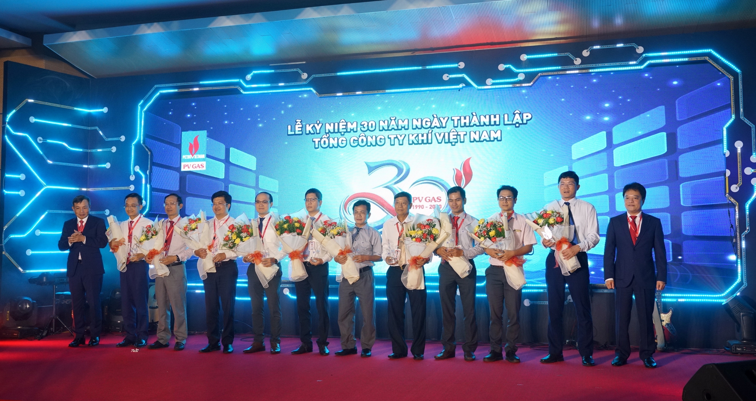 0420-8tuyen-duong-10-sang-kien