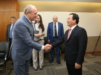 Gặp gỡ song phương bên lề Hội nghị và Triển lãm Petrovietnam 2015