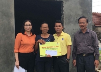 Đạm Cà Mau hướng về đồng bào miền Trung lũ lụt