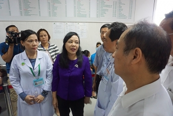 Bộ trưởng Y tế chỉ đạo phòng chống dịch bệnh lây nhiễm chéo